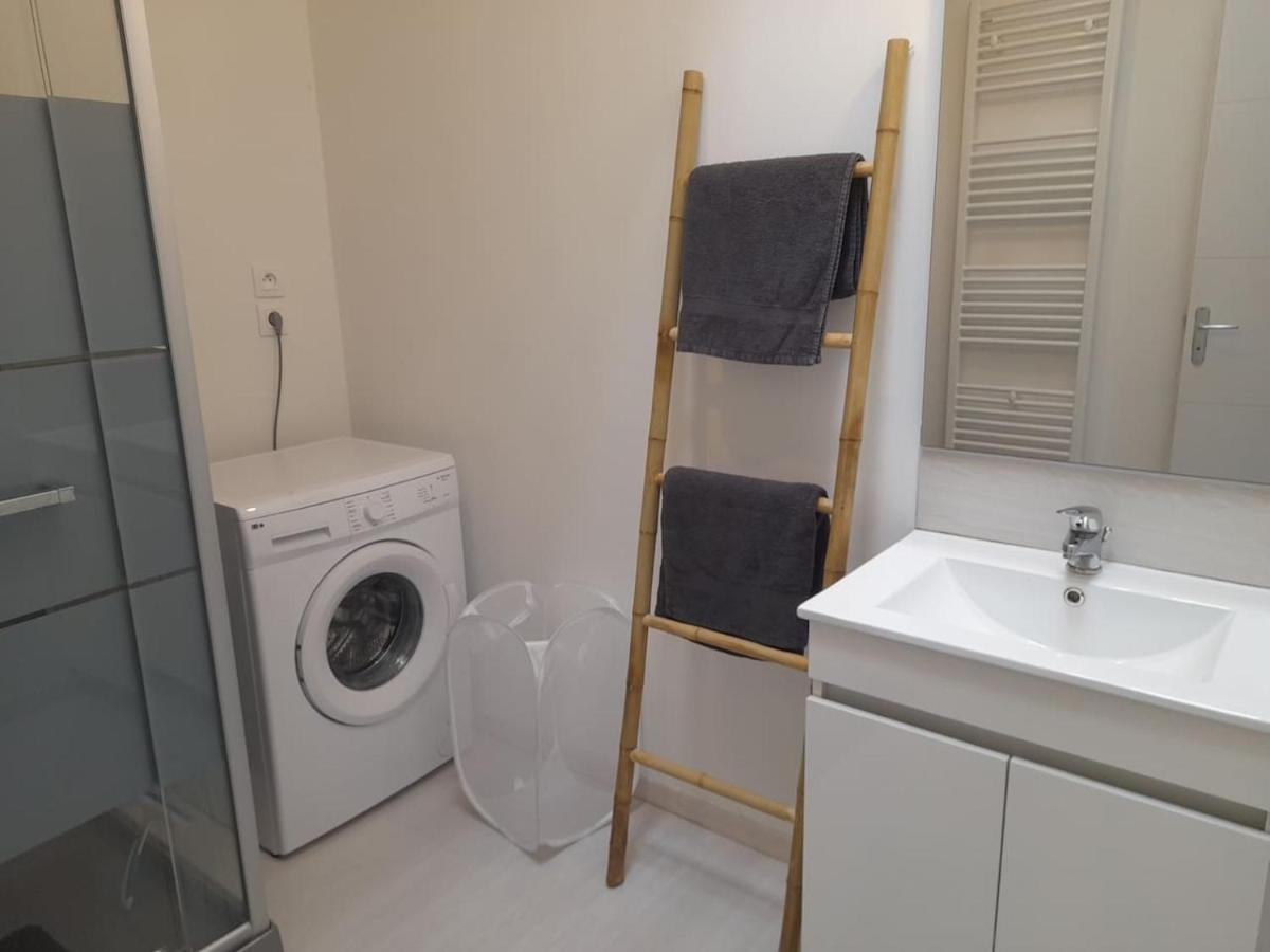Logement De 100M2 Avec Terrasse Wardrecques Екстериор снимка