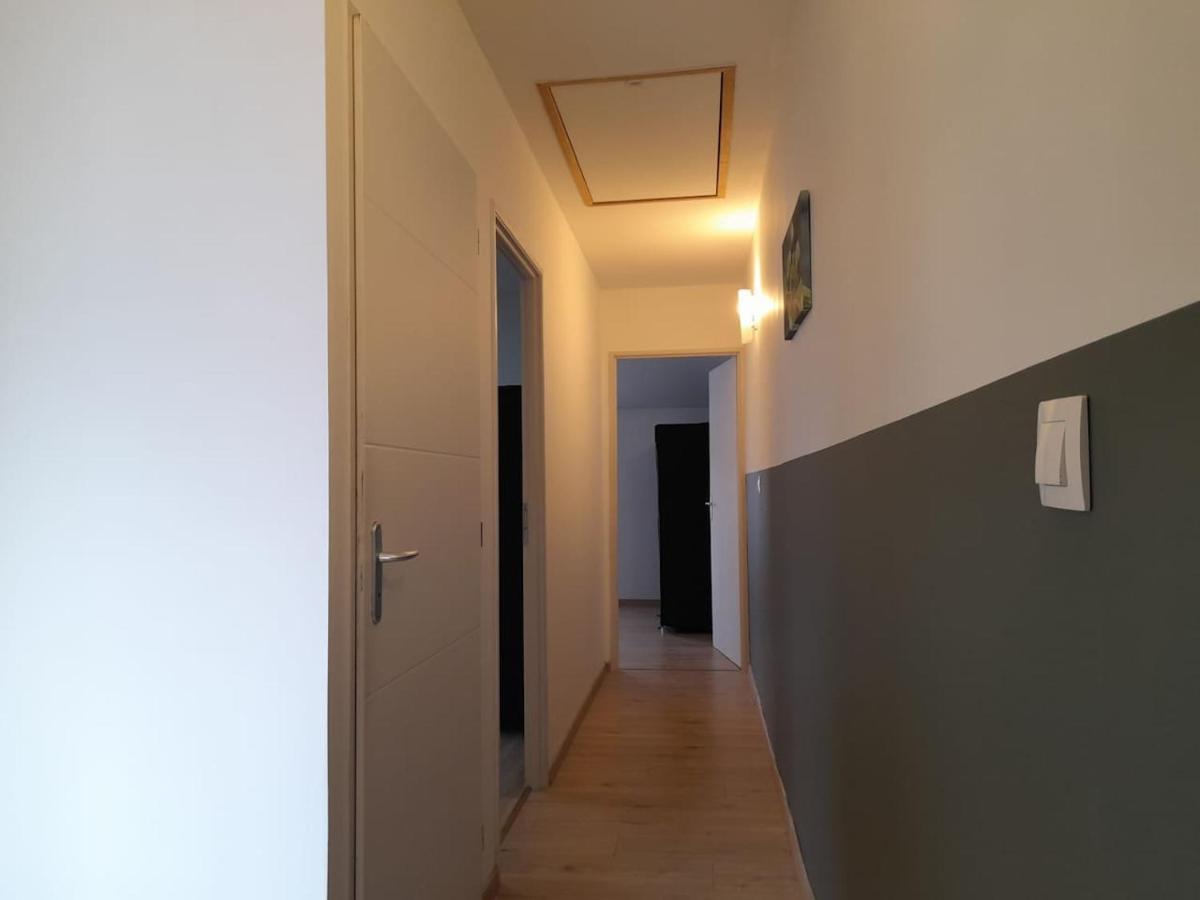 Logement De 100M2 Avec Terrasse Wardrecques Екстериор снимка