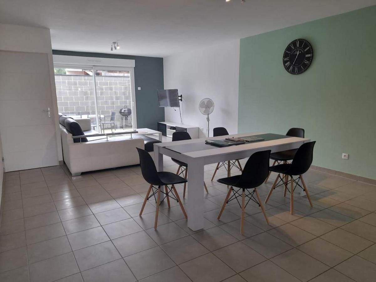 Logement De 100M2 Avec Terrasse Wardrecques Екстериор снимка